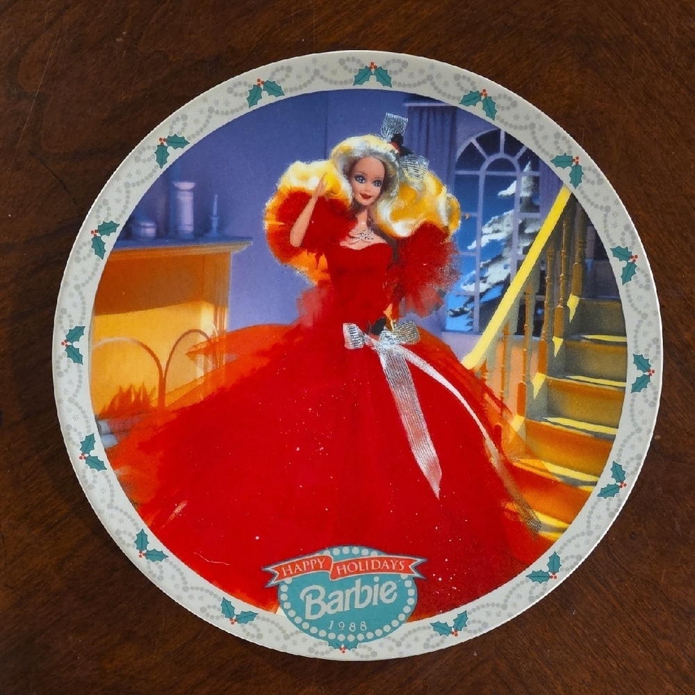 (J17) Barbie Holiday Celebration Plate with Red Gown